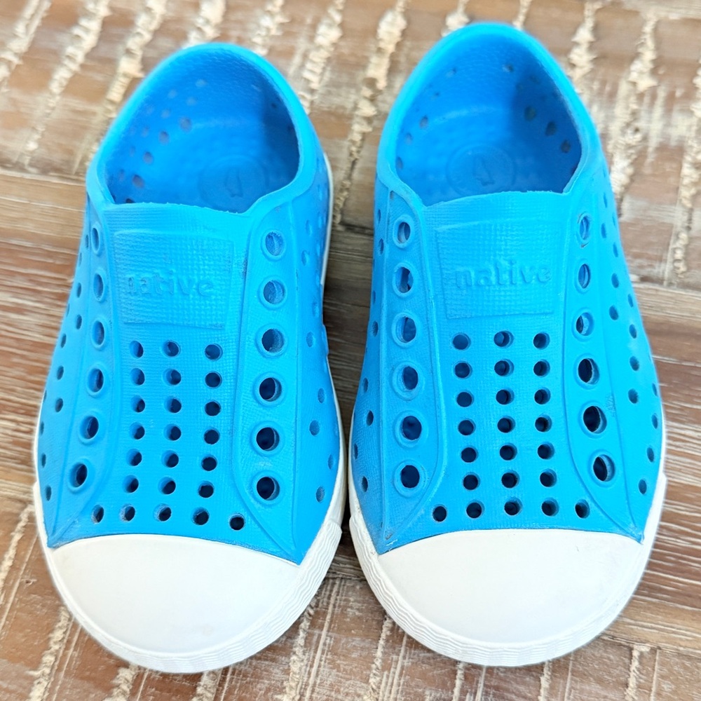 Native Jefferson Slip On shoes size C5